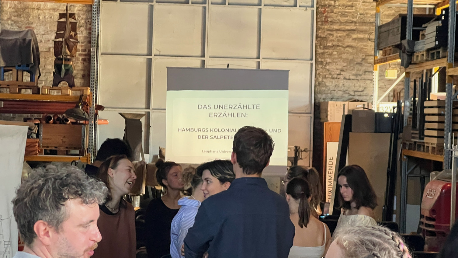Participants of the seminar “Das Unerzählte erzählen: Hamburgs koloniale Archive und der Salpeterhandel”