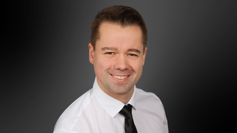 Dr. Konstantin Warneke