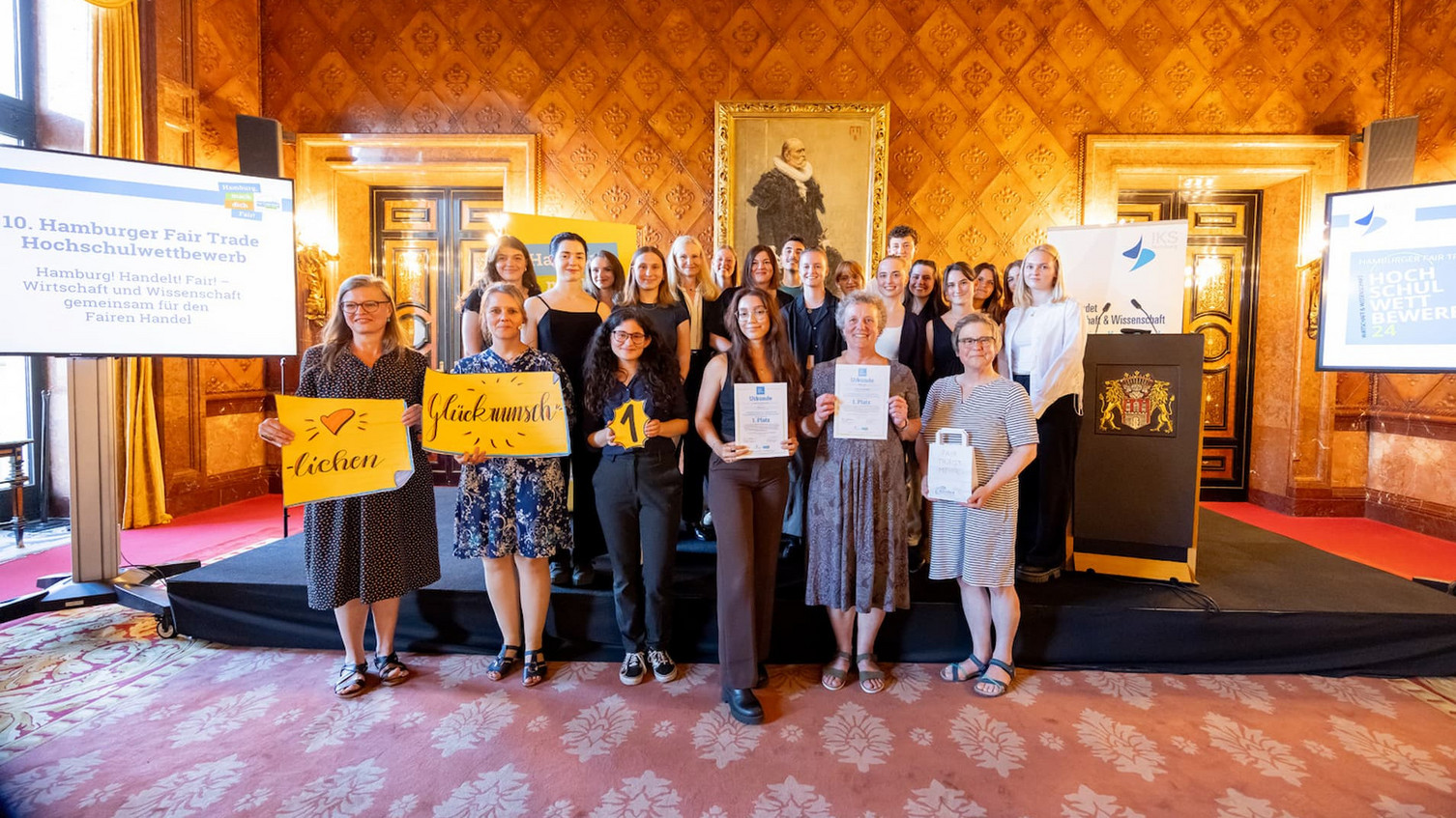 The Leuphana winning team in Hamburg’s City Hall.