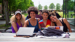 JUA Kollektiv: Mariama, Nana, Makena und Alisha (v.l.)