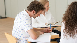 Gemeinsame Arbeitssituation während eines Workshops