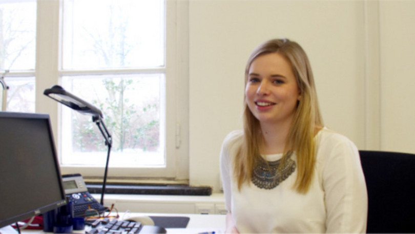 Vanessa Hacke am Arbeitsplatz