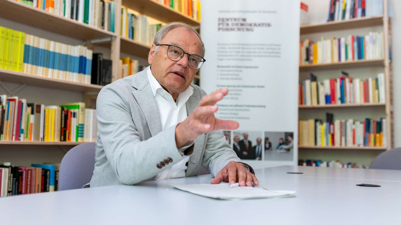 Porträt von Prof. Müller-Rommel