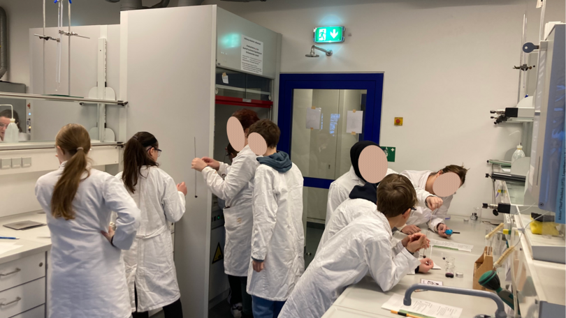 Einblicke in die Experimentiervormittage im Wintersemester 2023/2024