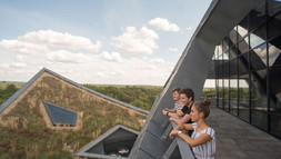 Aussicht ueber das Zentralgeaeudedach