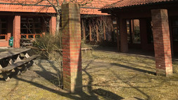 Eine Notunterkunft für Vertriebene aus der Ukraine möchte die Hansestadt Lüneburg kurzfristig in den Räumen der früheren Mensa und Bibliothek der Leuphana Universität im Roten Feld einrichten. (Foto: Hansestadt Lüneburg)