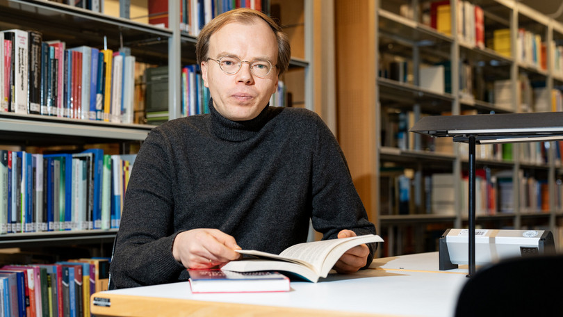 Neu an der Leuphana: Prof. Dr. Kevin Drews – Blick auf Ungesehenes