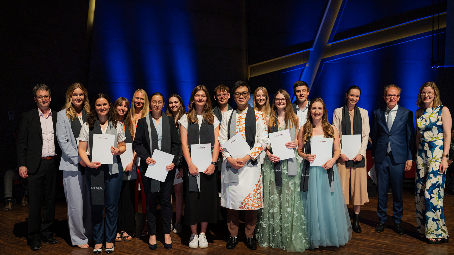 Absolvent*innen mit herausragenden Leistungen Graduiertenfeier 2024