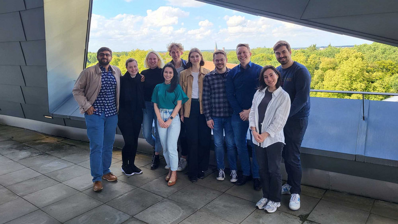 Prof. Dr. Max Baumgart mit den Fellows