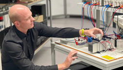 Promovieren: Felix van Rossum – Eiskalte Produktion