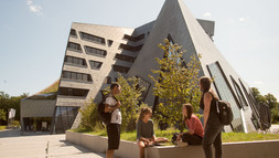 Leuphana Studierende auf dem ZG Gelände_01