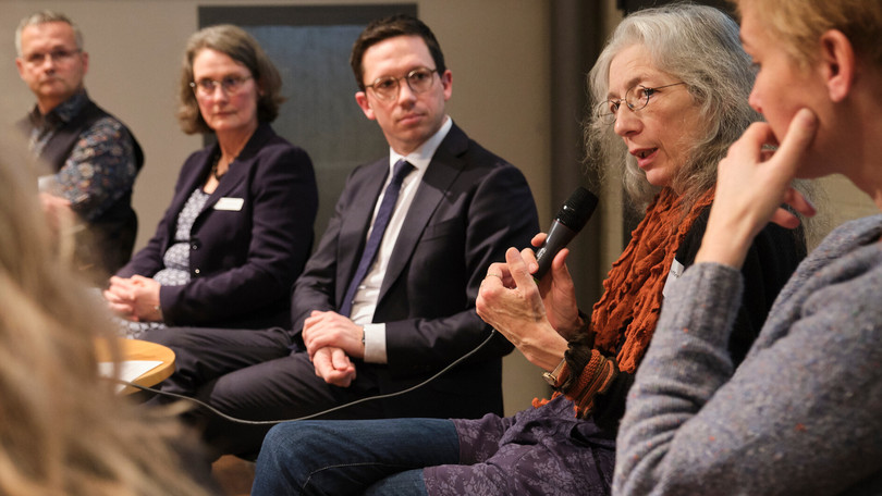 Panel discussion with Minister Falko Mohrs and staff councillor Dorothea Steffen