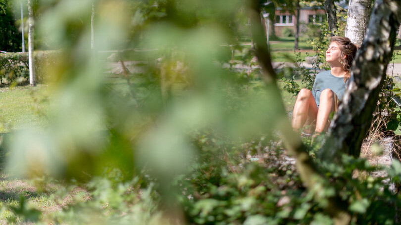 Leuphana Studentin in der Sonne