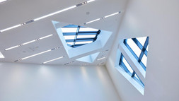 Fenster im Zentralgebäude